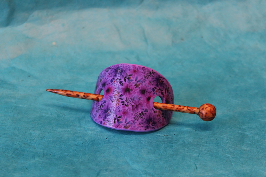 Barette Chignon Enfant Ovale en Pâte polymère-Fond Violet et Décalcomanie Fleurie (8)