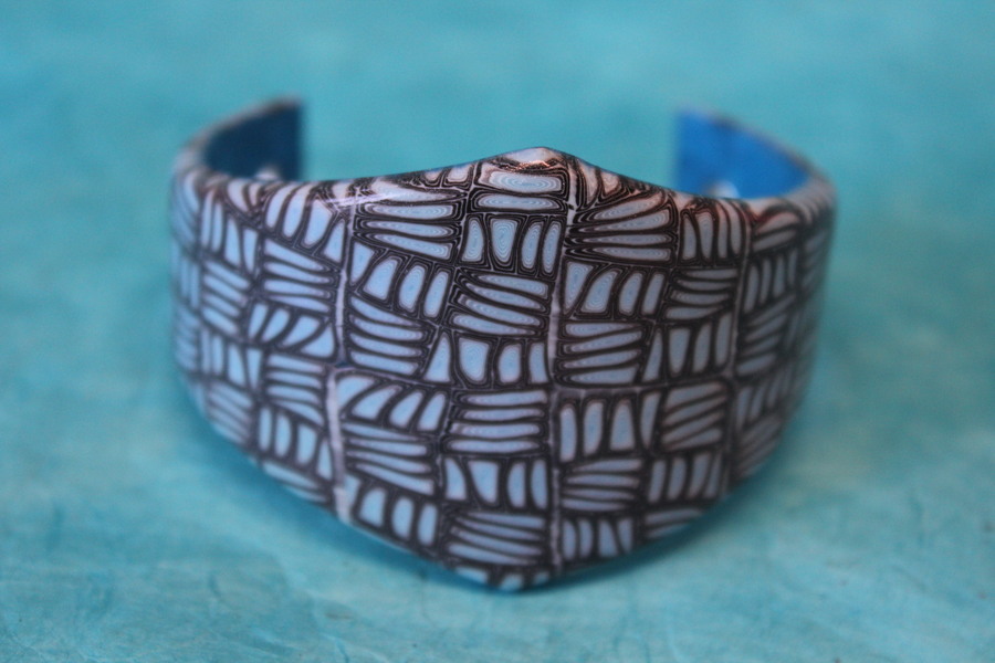 Bracelet Manchette en Pâte Polymère, noir et bleu ciel (4)