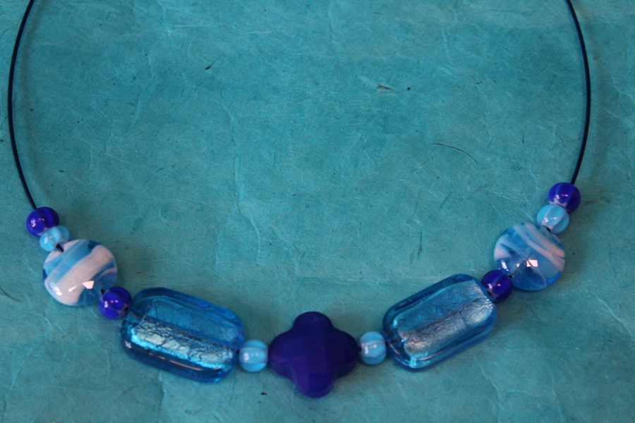 Parure-Collier-Boucle dOreille-Perles de Verre Bleus (5)
