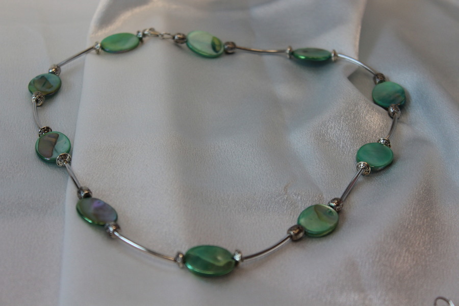Parure-Collier-Bracelet-Boucle dOreille-Nacre Vert et Perles Métal (13)
