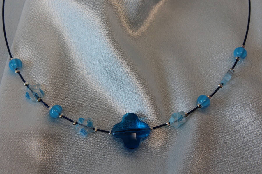 Parure-Collier-Boucle dOreille-Perles de Verre Bleues à Motifs (7)