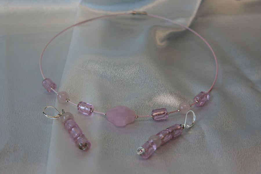 Parure-Collier-Boucle dOreille-Perles de Quartz Véritable et Perles de Verre Roses (3)