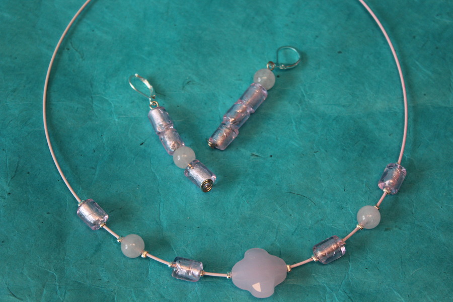 Parure-Collier-Boucle dOreille-Perles de Quartz Véritable et Perles de Verre Roses (5)
