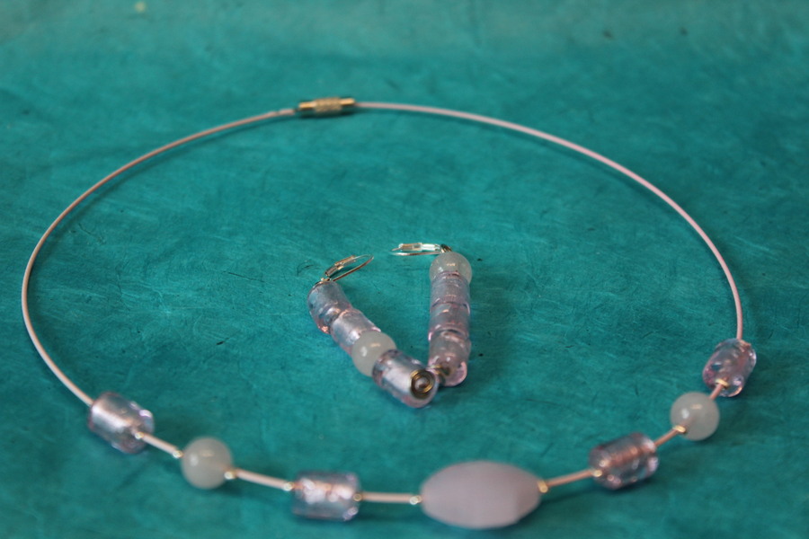 Parure-Collier-Boucle dOreille-Perles de Quartz Véritable et Perles de Verre Roses (6)