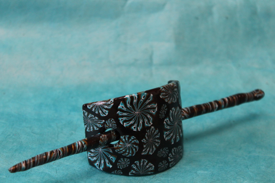 Barette-Chignon-Polymere-Fleur-Noir-Turquoise (3)