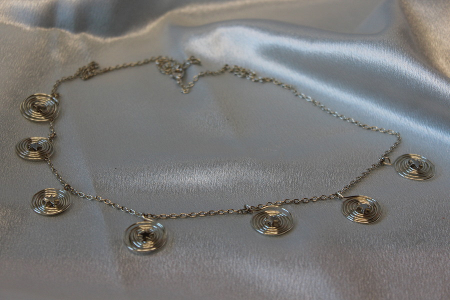 Collier Chaine Acier Argenté, Connecteurs en Fils de Cuivre Argentré en Forme de Spirale et Perles Etoile Métal Argenté (2)