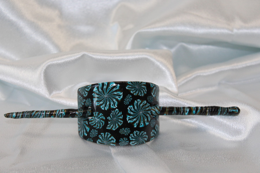 Barette-Chignon-Polymere-Fleur-Noir-Turquoise (4)