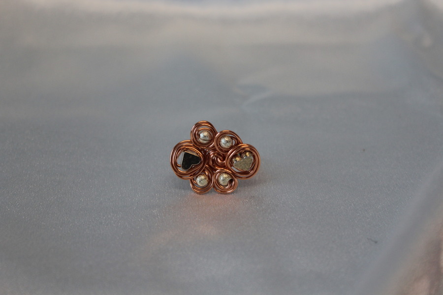 Bague Fil de Cuivre Cuivré et Perles Métallique