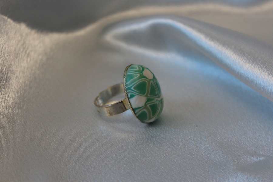 Bague Support Acier Inoxydable Argenté et Pâte Polymere Verte et Blanche (3)