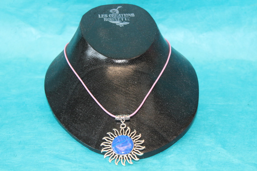 Collier Coton Ciré Rose, Support Soleil et Polymere Tons Bleus et Rose (2)