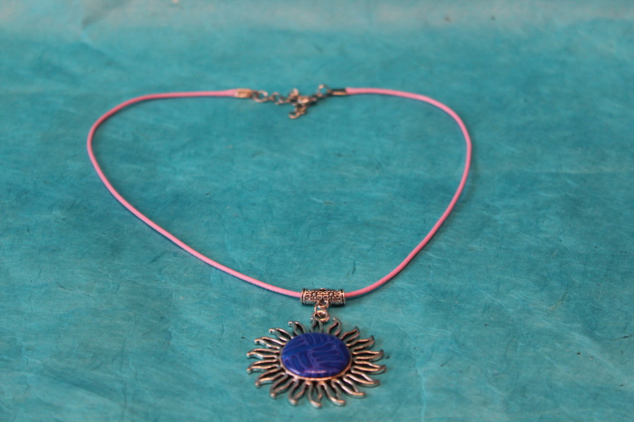 Collier Coton Ciré Rose, Support Soleil et Polymere Tons Bleus et Rose (4)
