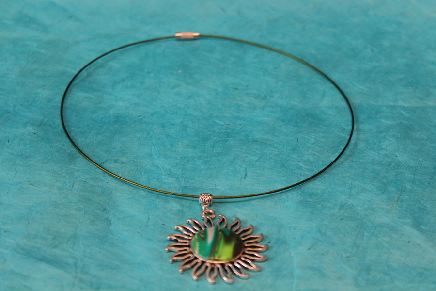 Collier Filin, Support Soleil et Polymère Divers Tons Verts