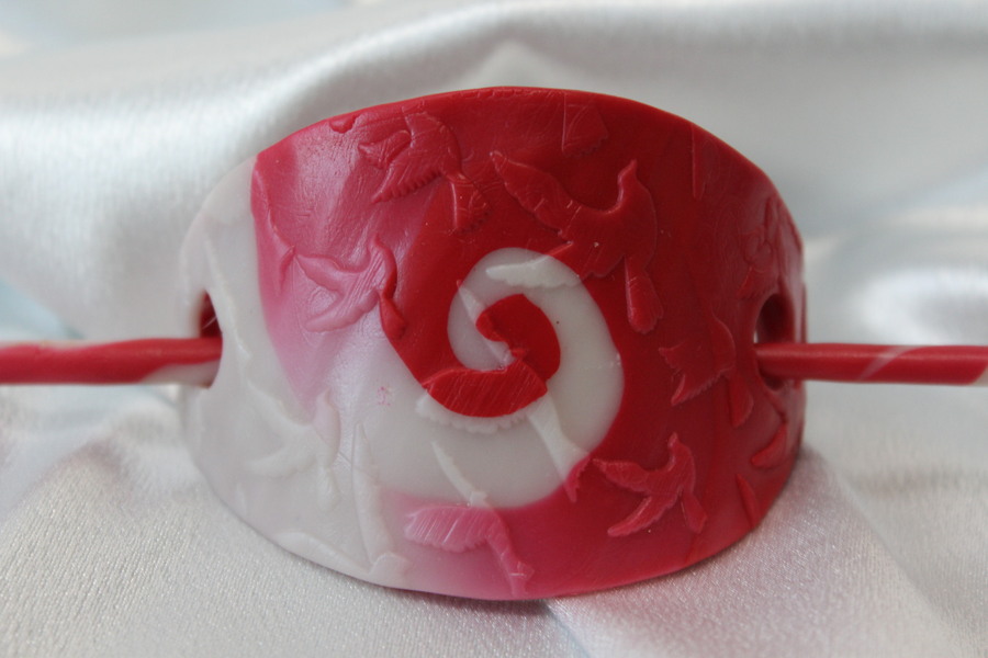 Barette-Chignon-Polymere-Rouge-Blanc (5)