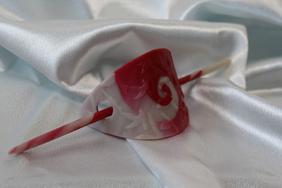 Barette-Chignon-Polymere-Rouge-Blanc (7)