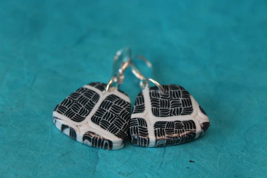 Boucle dOreille Trapze-Polymère Noir et Blanche (5)