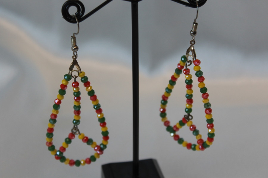 Boucle dOreille Gouttes dEau et Perles à Facette Vertes-Jaunes-Rouge (4)
