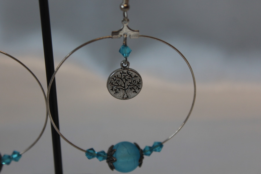 Boucle dOreille Créole et Perles Bleus (3)