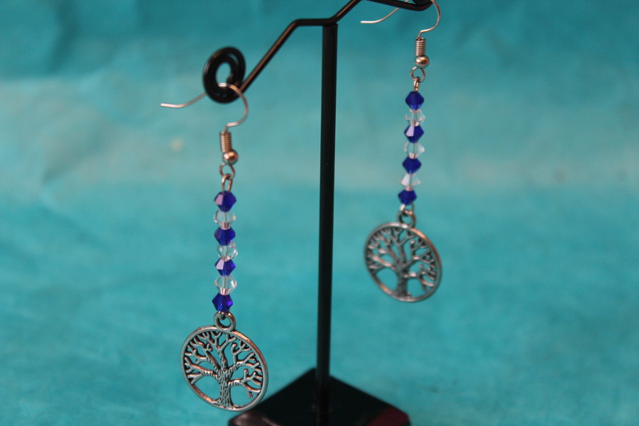 Boucle dOeille Pendente, Perles Toupies à Facette Bleu et Transparente avec Arbre de Vie (4)