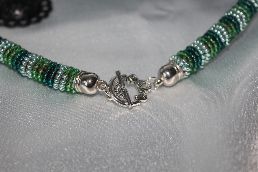 Parure Perles Rocailles-Couleurs Divers Tons de Verts (8)