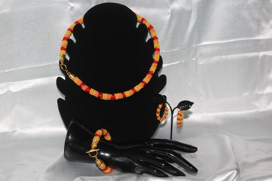 Parure Perles Rocailles-Couleurs Jaune, Orange et Rouge (3)
