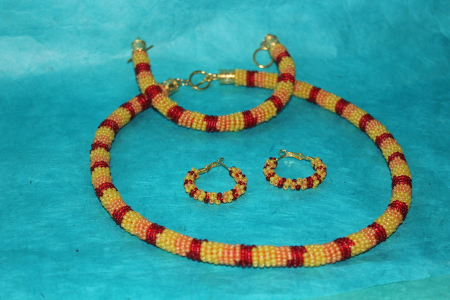 Parure Perles Rocailles-Couleurs Jaune, Orange et Rouge (8)