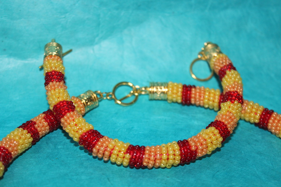 Parure Perles Rocailles-Couleurs Jaune, Orange et Rouge (10)
