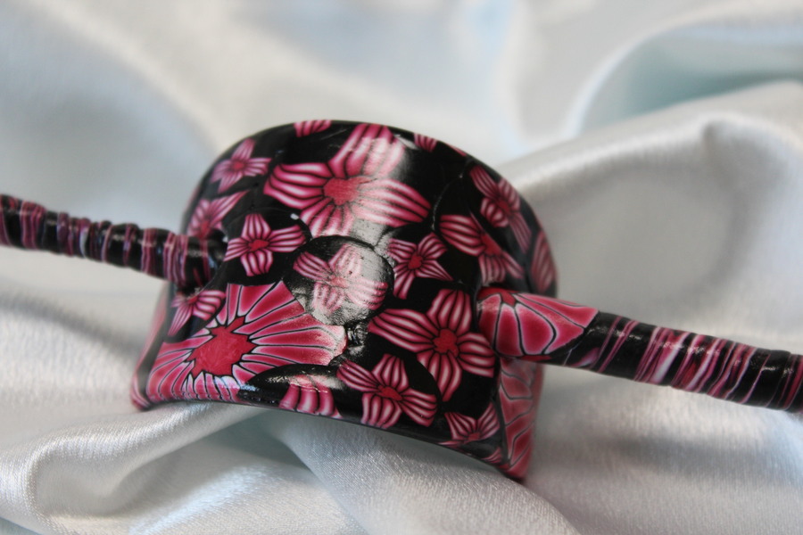 Barette-Chignon-Polymere-Fleur-Rose-Blanche-1