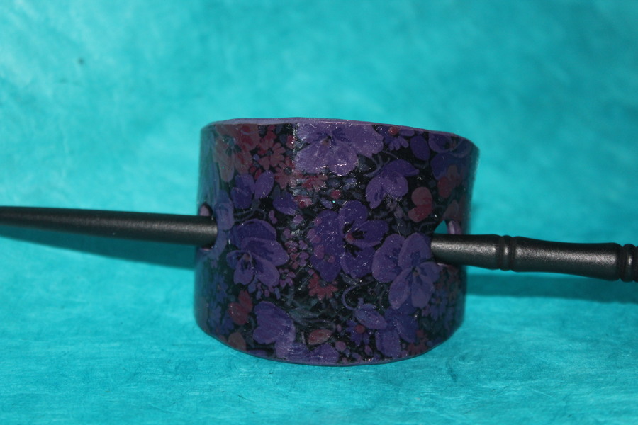 Barette Chignon- Pâte Polymère Violette- Décalcomanie Motif Floral (4)