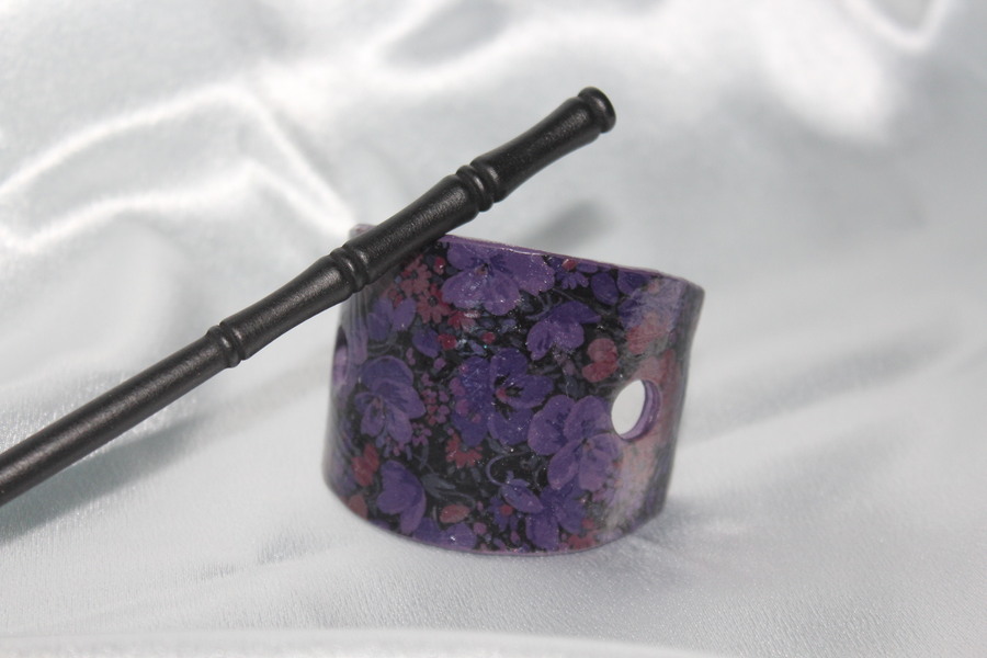 Barette Chignon- Pâte Polymère Violette- Décalcomanie Motif Floral (3)