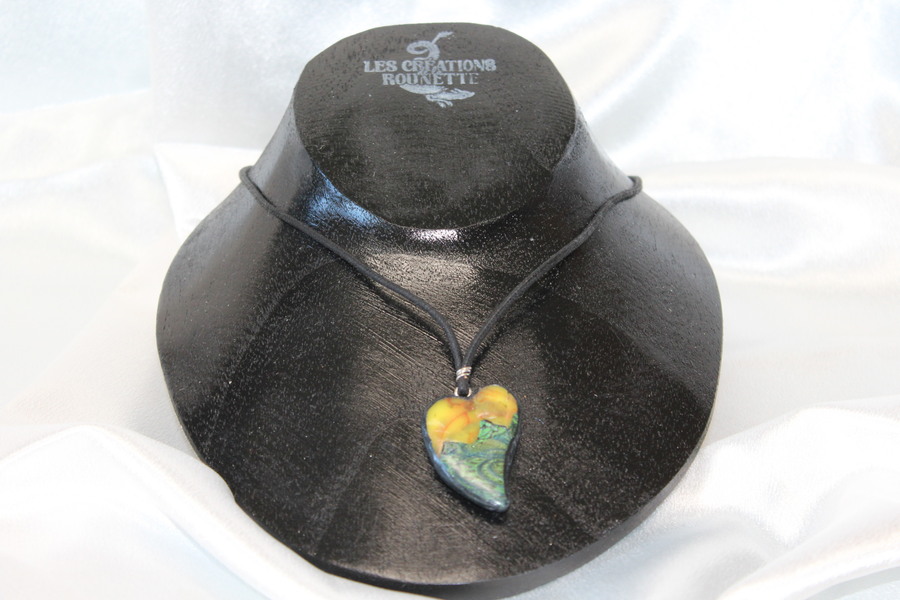 Collier-chaine-Coton-Cire-Polymere-Coeur-Vert-Jaune