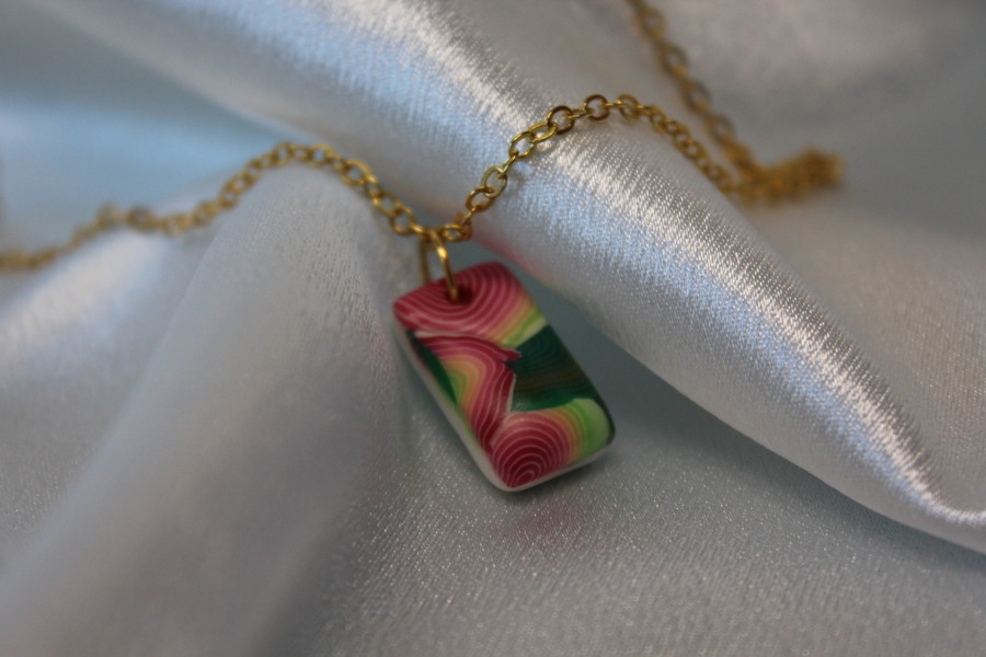 Collier-Chaine-Dore-Polymere-Multicolore-5