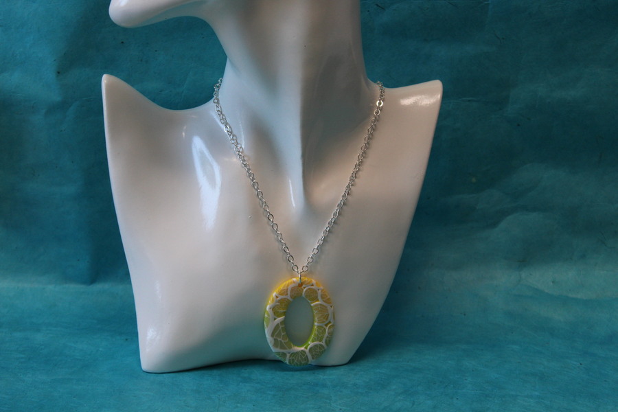 Collier-Chaine-Argente-Polymere-Degrade-Jaune-Vert-2