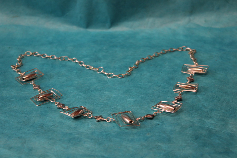 Collier-Chaine-Argente-Fil-Cuivre-Argente-Perles-Metal