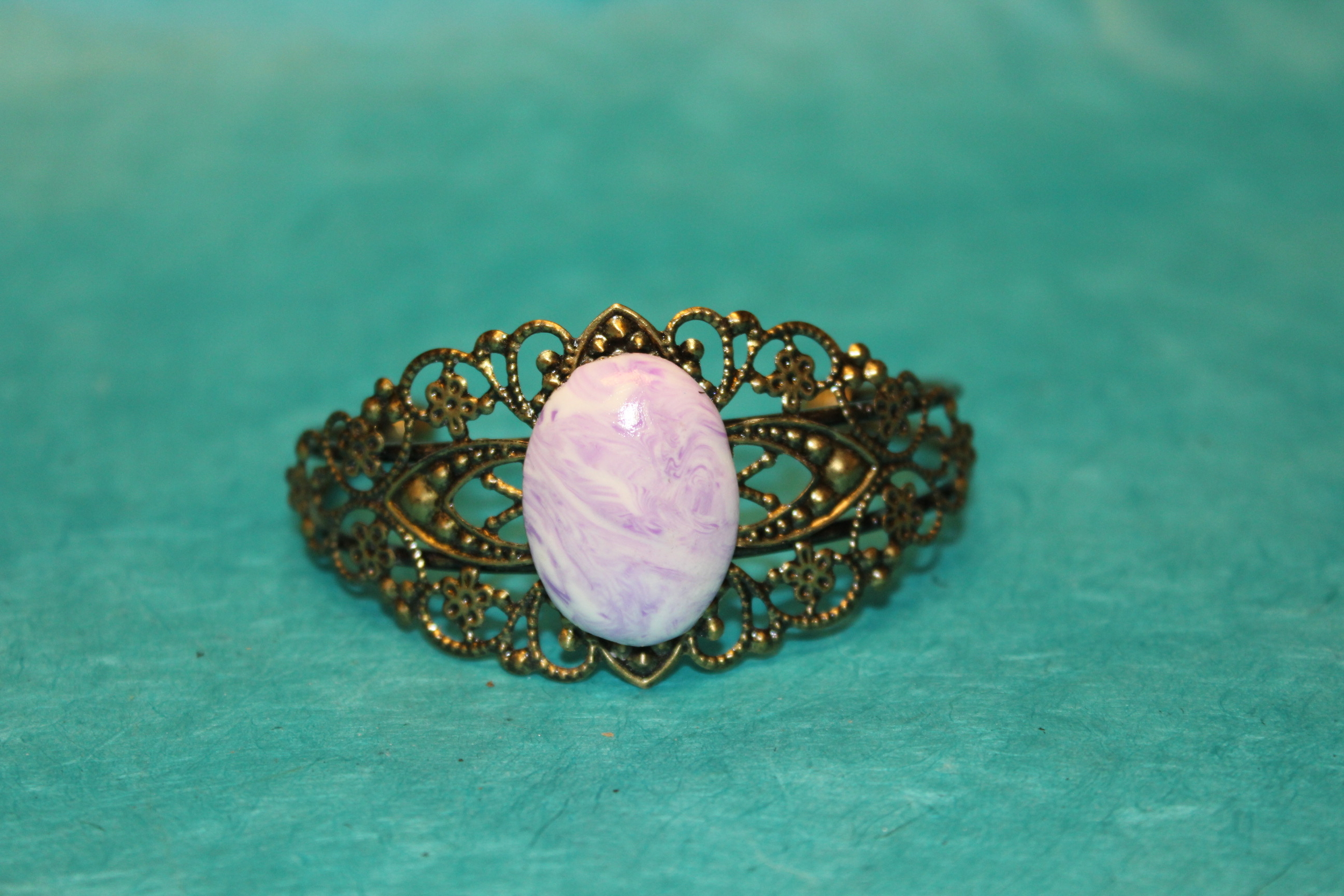 Bracelet-Reglable-Acier-Bronze-Cabochon-Polymere-Blanc-Parme-8