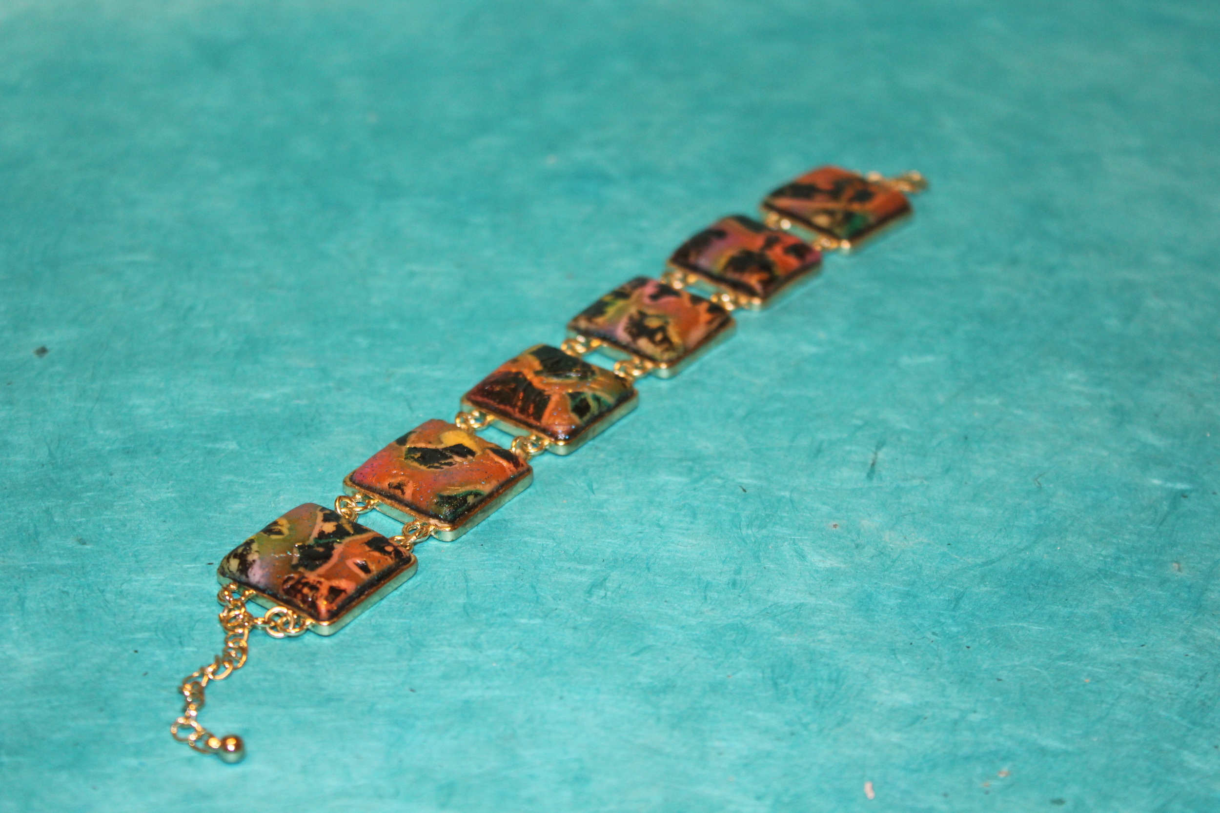 Bracelets-Cabochons-Carres-Acier-Dore-Polymere-Multicolore-5