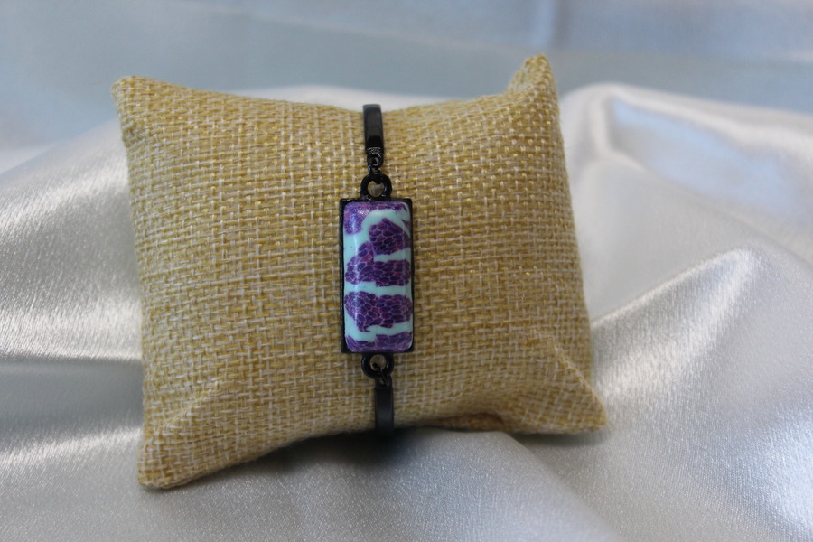 Bracelet-Acier-Noir-Cabochon-Rectangulaire-Polymere-Bleu-Violet-4