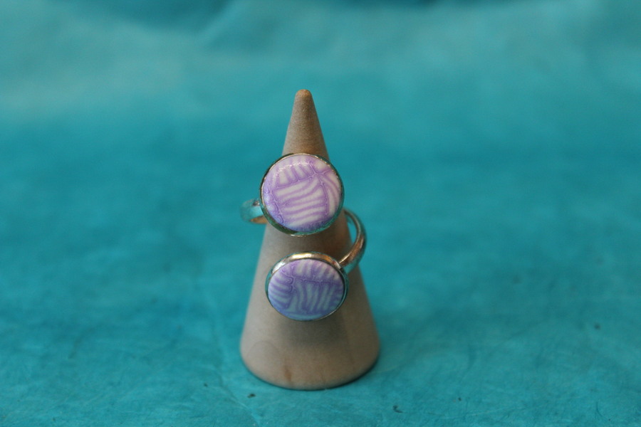 Bague-Reglable-Acier-2 Cabochon-Polymere-Blanc-Parme (2)
