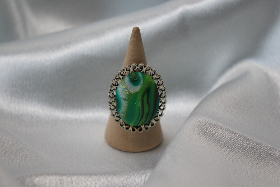Bague-Reglable-Acier-Polymere-Rayures-Vertes (5)