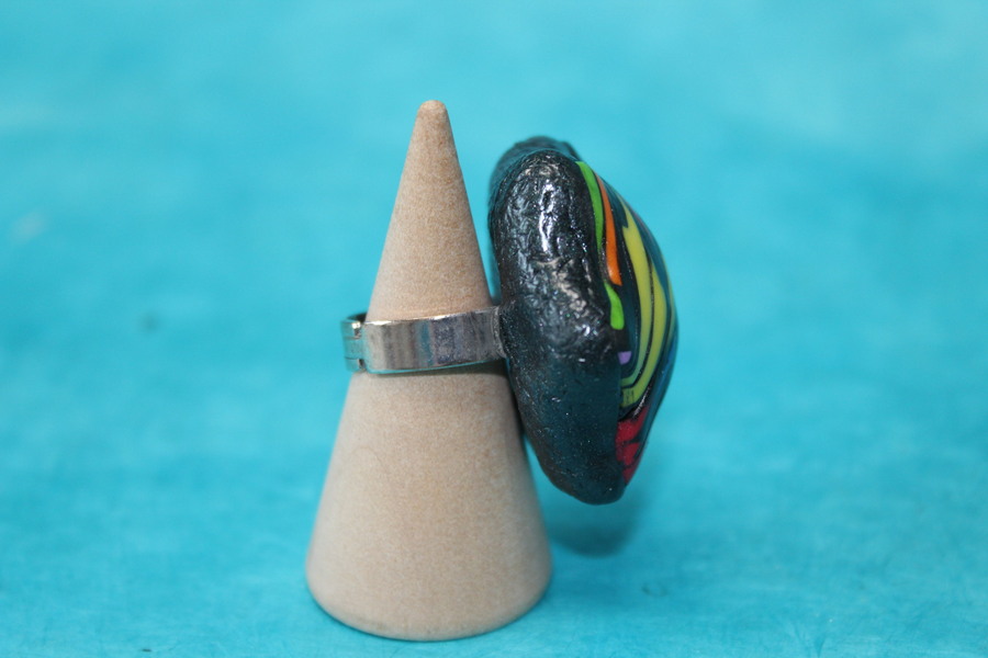 Bague-Reglable-Etoile-Polymere-Rayures-Multicolores (3)