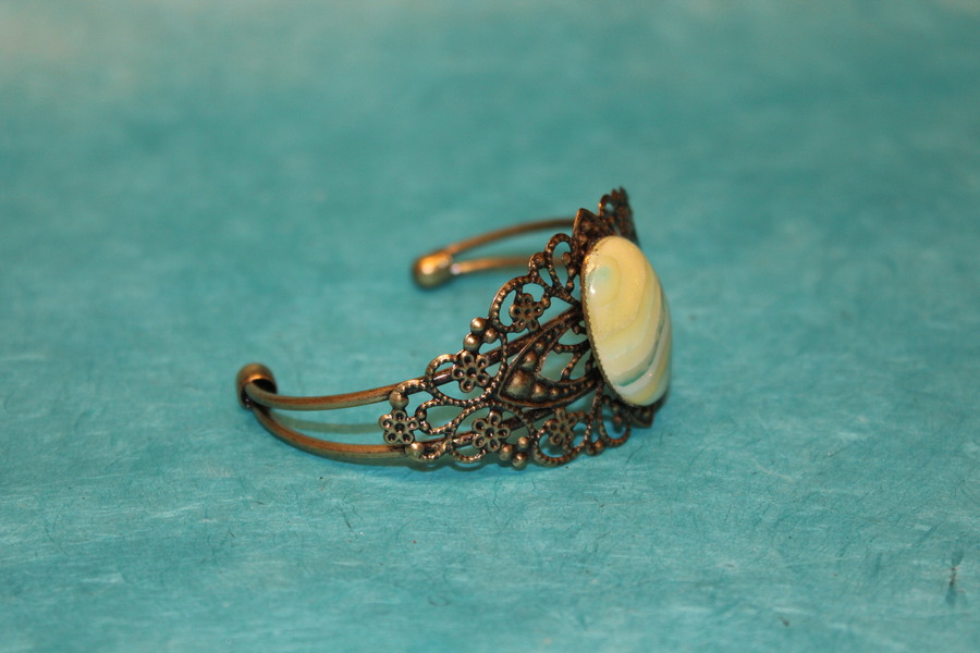 Bracelet-Reglable-Acier-Bronze-Cabochon-Plymere-Verts-7