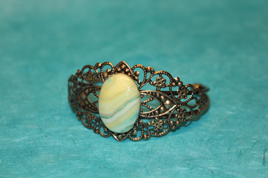 Bracelet-Reglable-Acier-Bronze-Cabochon-Plymere-Verts-9