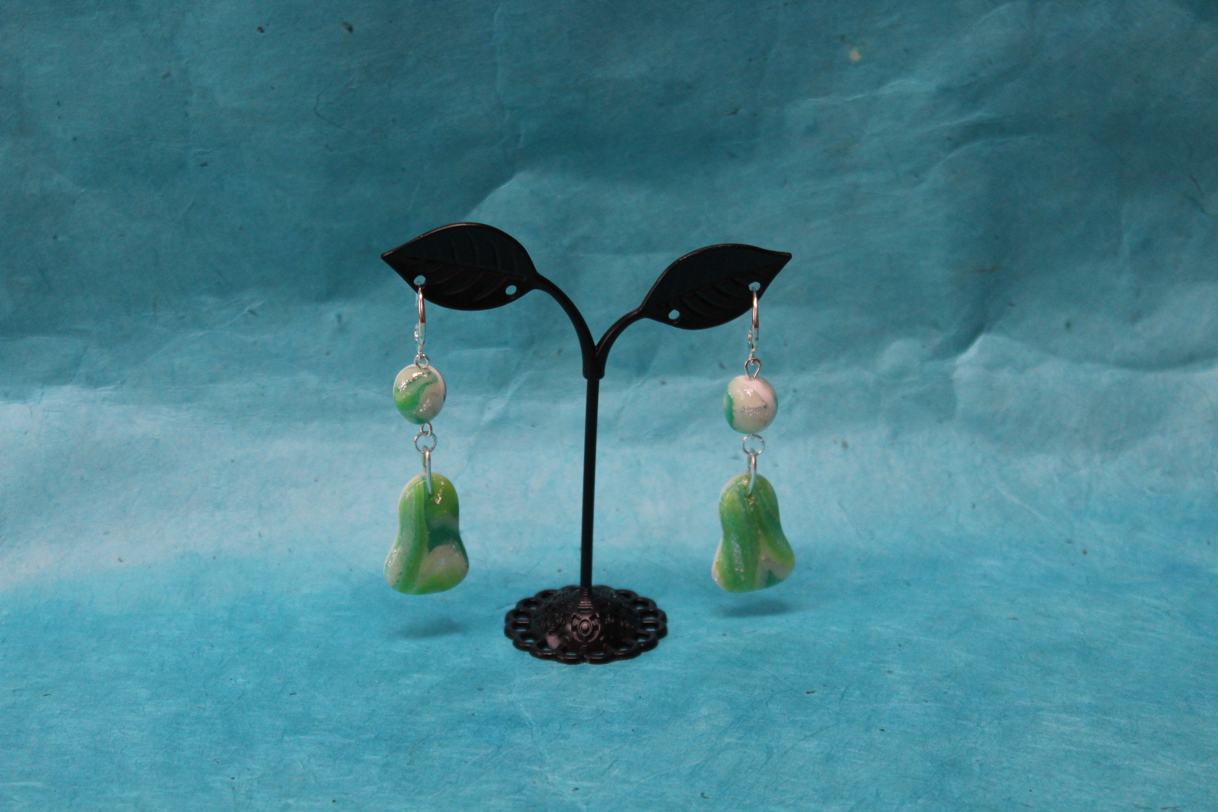 Boucle-Oreille-Pendente-Marbrures-Verte-Blanche