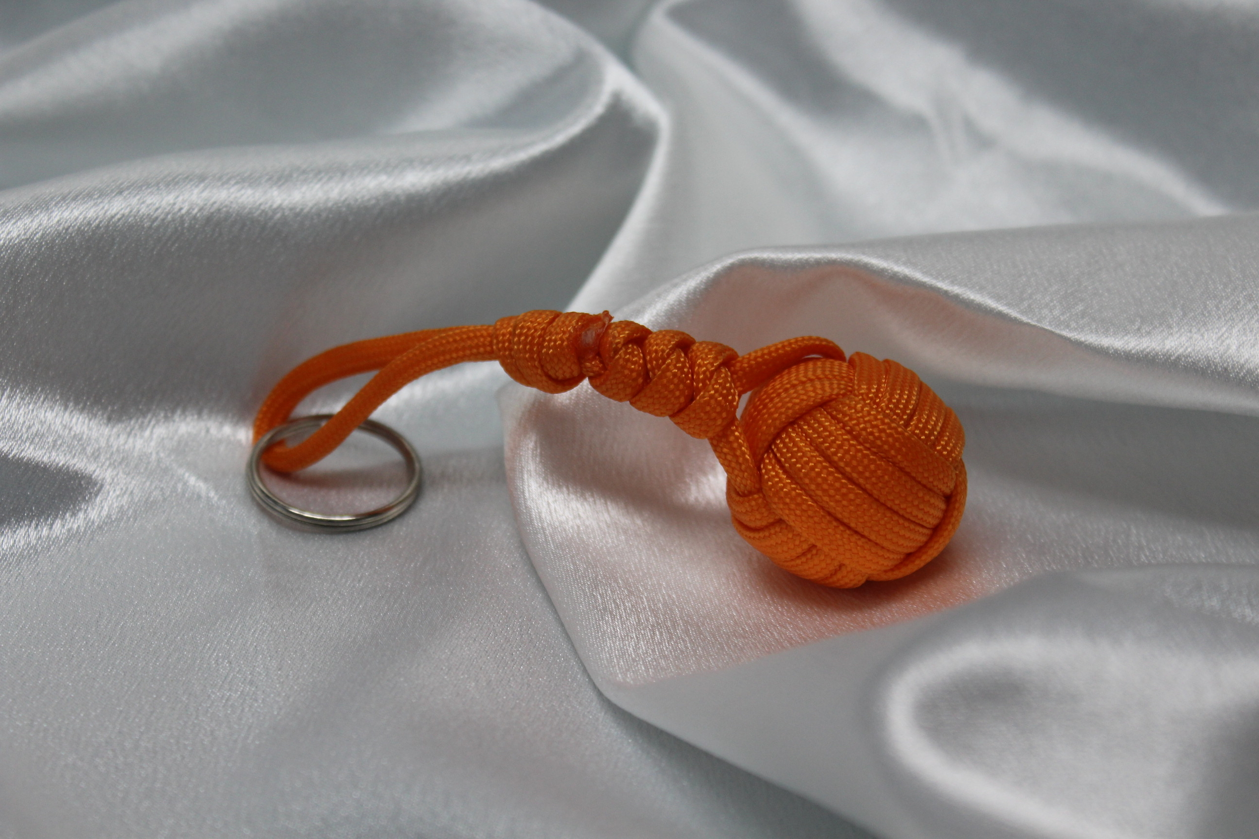 Porte-Cle-Ballon-Cordelette-Orange