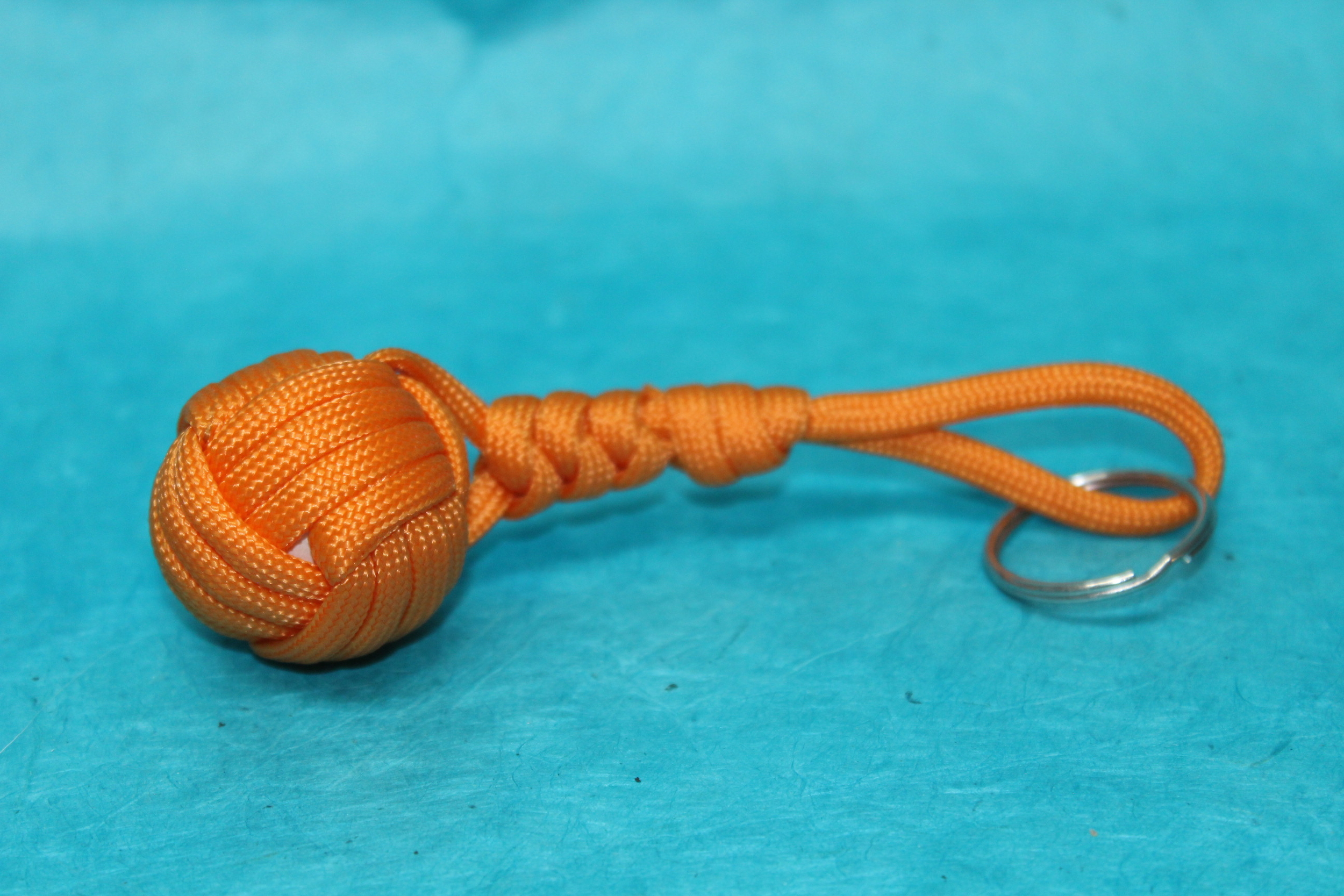 Porte-Cle-Ballon-Cordelette-Orange (5)