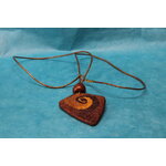 Collier-Cordon-Imitation-Cuir-Dore-Blason-Polymere-Degrade-Marron (5)