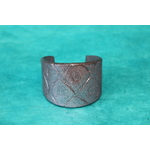 Bracelet Manchette Forme Pâte Polymère Recouvert de Paillette Rose et Impression Losange (4)