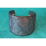 Bracelet Manchette Forme Pâte Polymère Recouvert de Paillette Rose et Impression Losange (6)