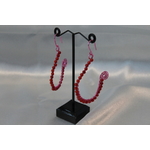 Boucle dOreille Fil Aluminium Rose et Perles de Corail Rouge (2)