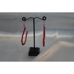 Boucle dOreille Fil Aluminium Rose et Perles de Corail Rouge