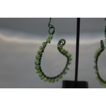 Boucle dOreille Fil Aluminium Vert et Perles de Fluorine Verte (3)